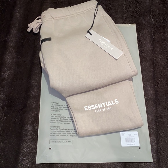✅ NWT UNISEX FEAR OF GOD Essentials lounge pants jogger pants Tan Taupe String - Picture 4 of 6